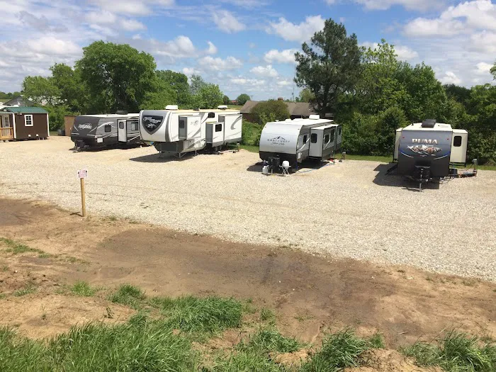Green Acres RV Park Picture 6