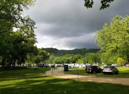 Eagle Cliff Campground