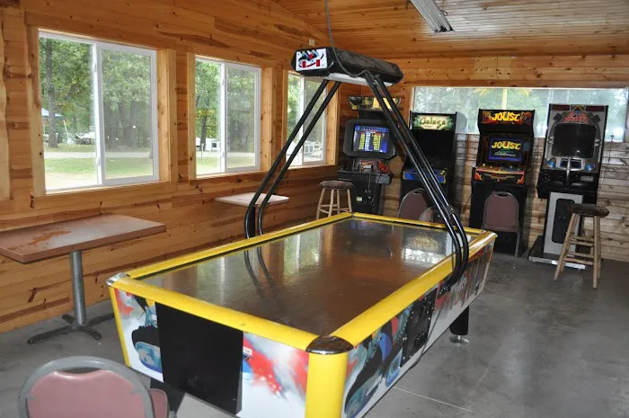 Champions Riverside Resort Picture 1