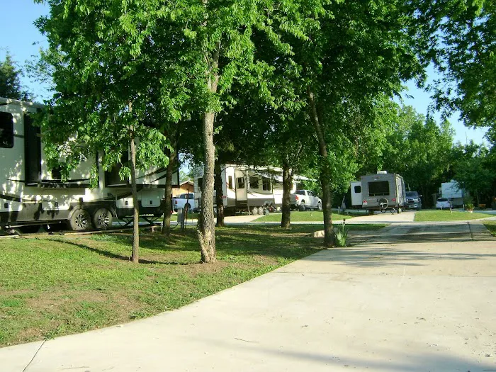 Scissortail RV Park Picture 9