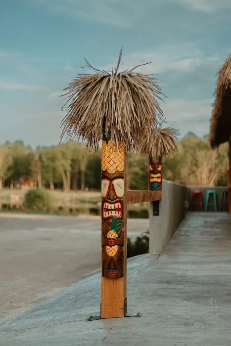 Tipsy Tiki Bar Picture 7