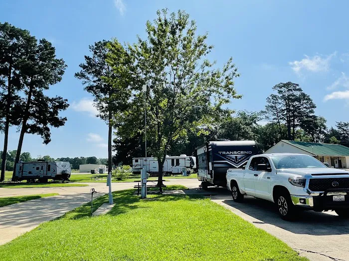 Shady Pines RV Park Picture 5