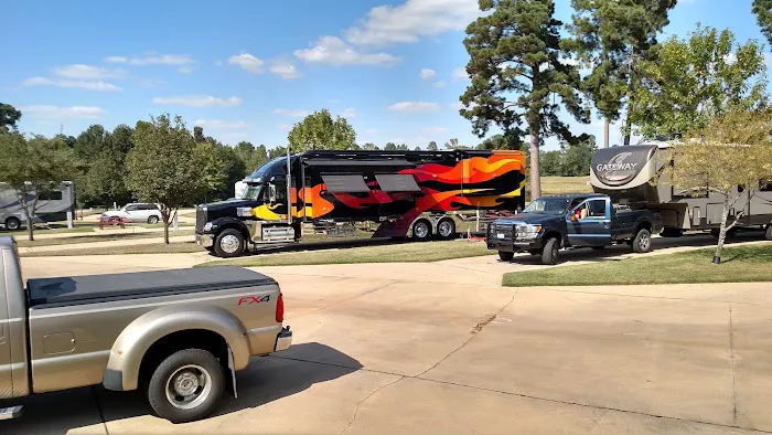 Shady Pines RV Park Picture 3