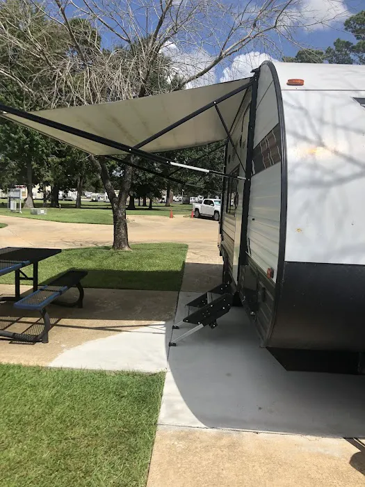 Shady Pines RV Park Picture 10