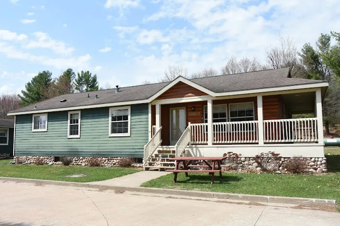 Riviera Resort Cabins & RV Rentals Picture 2