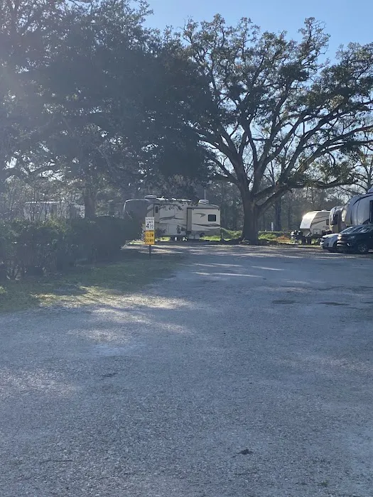 Seven Oaks RV Park Picture 2