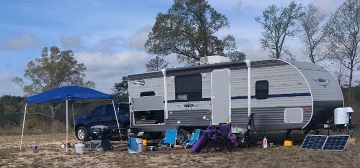 County Rd Camp and Glamp Picture 3