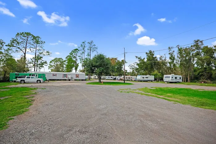 Pines on the River RV & Trailer Park Picture 1