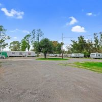 Pines on the River RV & Trailer Park ico