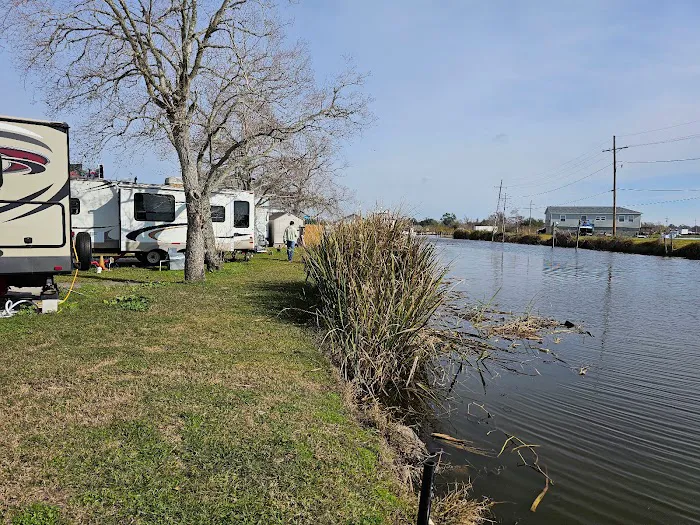 Vanacor’s RV Campground & Apartments Picture 10