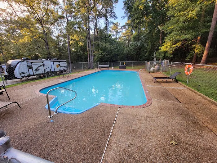 Sleepy Hollow RV Park Picture 3
