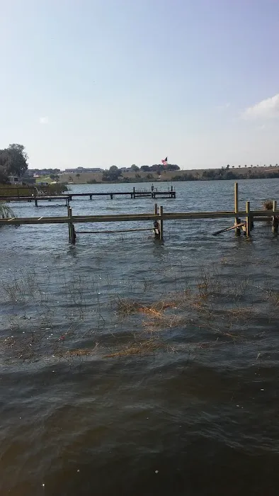 Lake Garden Mobile Home Park Picture 2