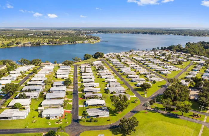 Paradise Village Mobile Home Park Picture 6
