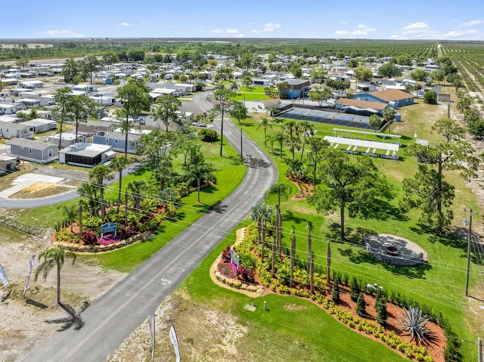 Sunshine MH & RV Resort Picture 3