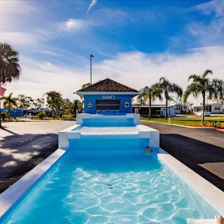 Sunshine MH & RV Resort Picture 4