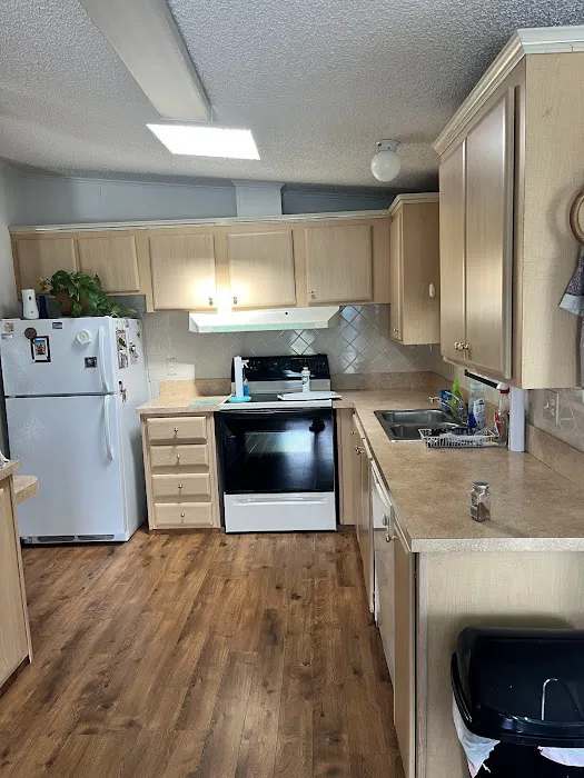 Pinelake Gardens & Estates Picture 9