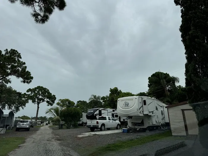 Twin Rivers RV & Mobile Home Park Picture 5