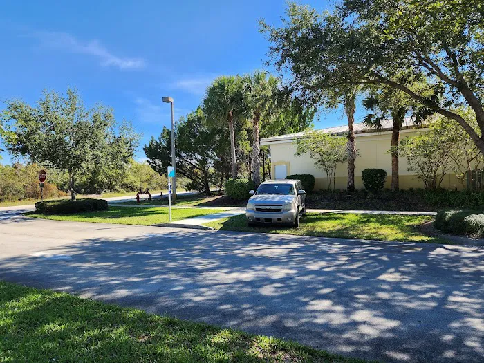 Floridays RV Park Picture 7