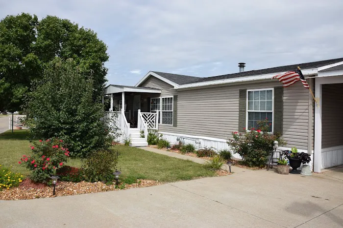 Mallard Lake Manufactured Home Community Picture 3