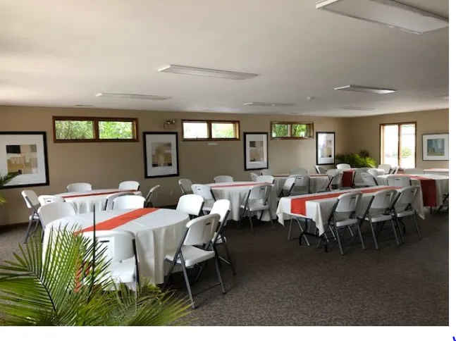 McDonald Mobile Homes & Country Meadows Communities Picture 10
