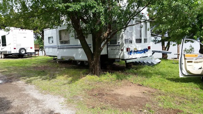 Lakeview Mobile Home Park Picture 2