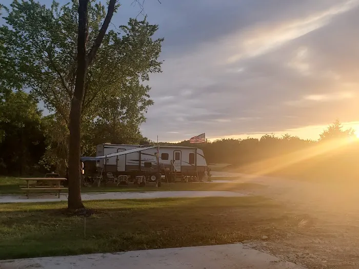 Eagle Mountain View RV Park & Campground Picture 8