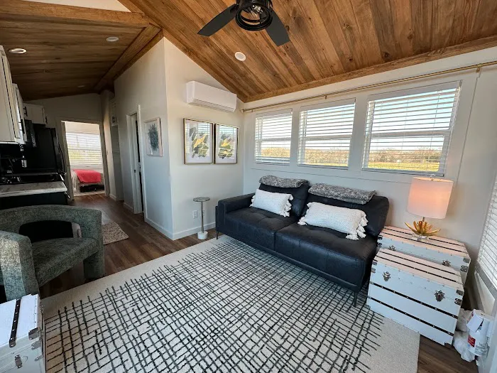 The Oaks on 37 Tiny Homes & RV Resort Picture 1