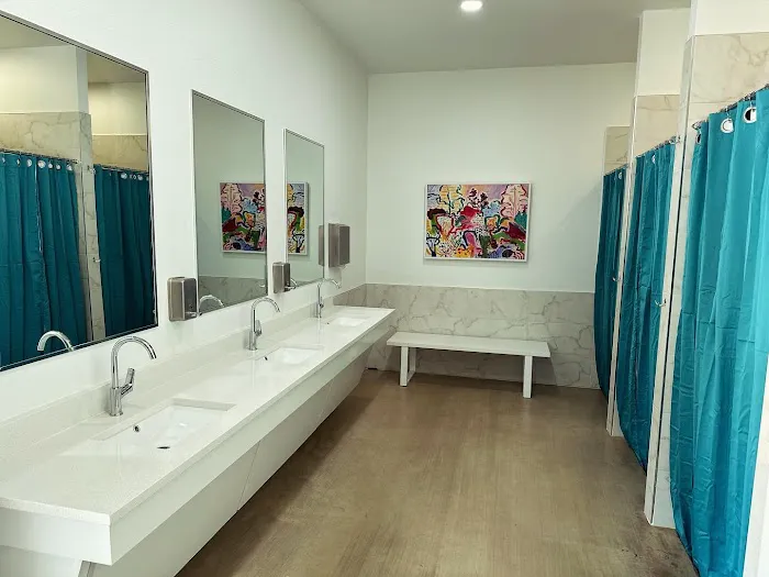 The Oaks on 37 Tiny Homes & RV Resort Picture 4