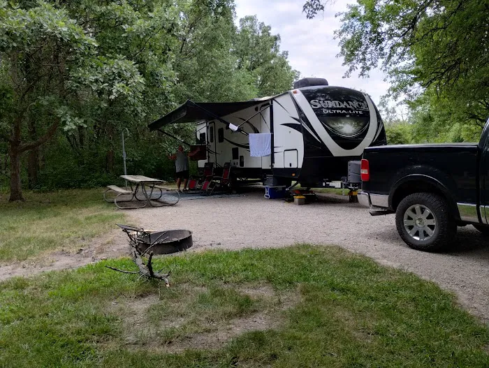 Island View Campground Picture 9
