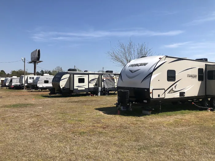 CJ's RV and Storage Picture 4