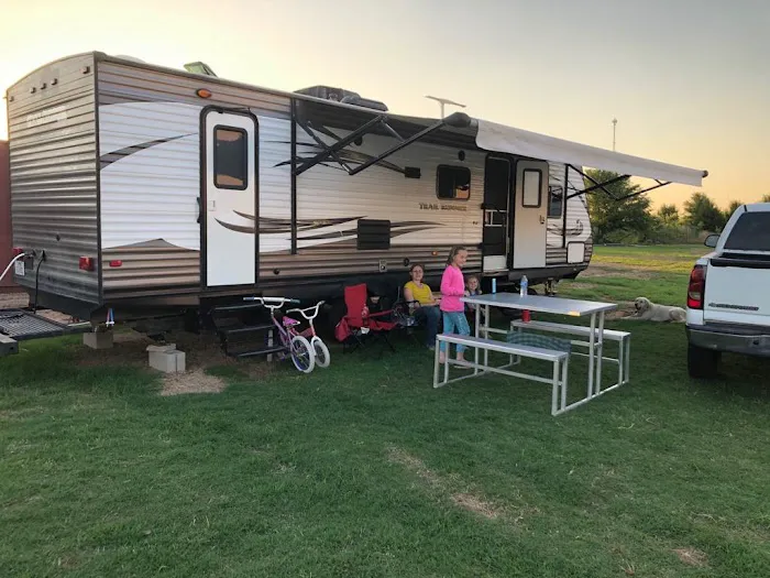 CJ's RV and Storage Picture 8