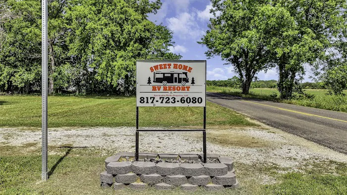 Sweet Home RV/Mobile Home Resort Picture 9