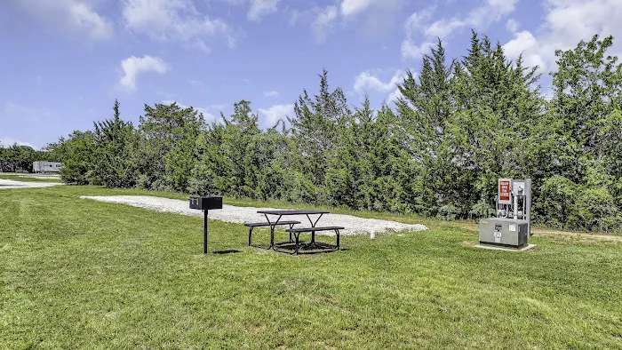 Sweet Home RV/Mobile Home Resort Picture 10