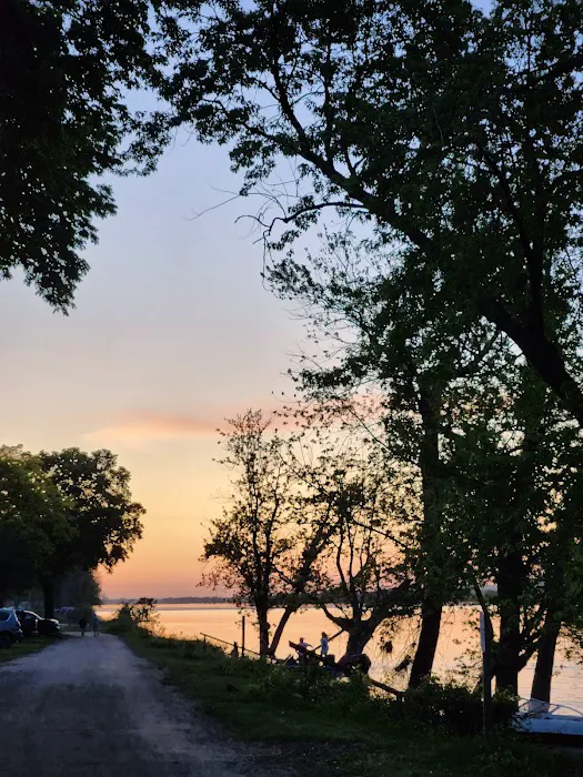 Prairie Island Campground Picture 10