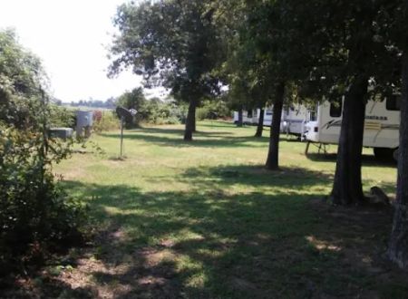 THREE PINES RV PARK