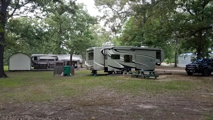 Shady Oaks Mobile Home Park Picture 1