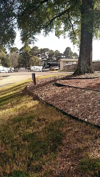 Leisure Landing RV Park Picture 3
