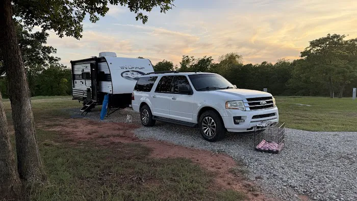 Route 66 Midpoint RV Park and Campgrounds Picture 3