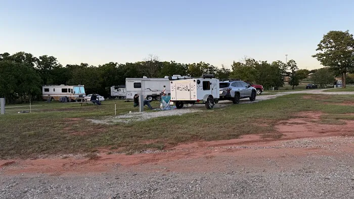 Route 66 Midpoint RV Park and Campgrounds Picture 2