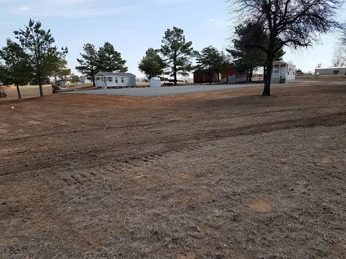 Red's Rockin RV Park Picture 8
