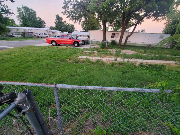 High Chapparal estates Mobile Home Park Picture 7