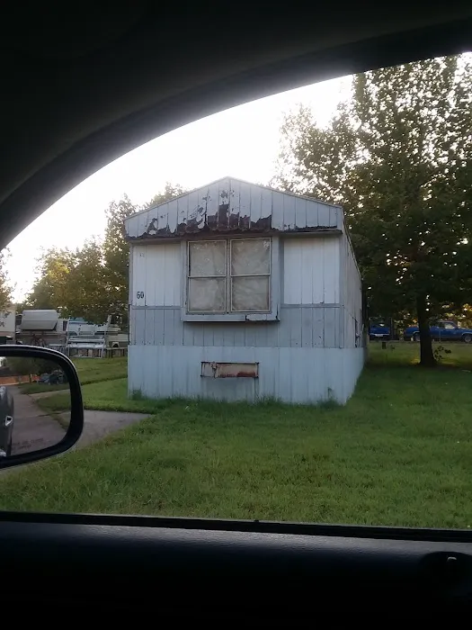 Hilltop Mobile Home Park Picture 6