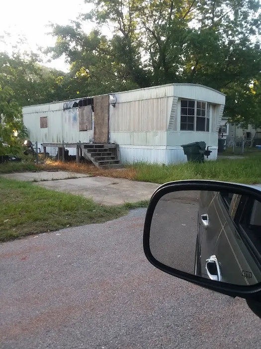 Hilltop Mobile Home Park Picture 4