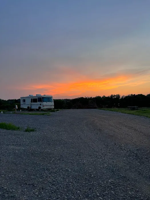 Holiday Roads RV Park Picture 5