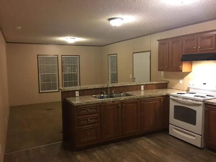 Tate Road Mobile Home / RV Park Picture 8