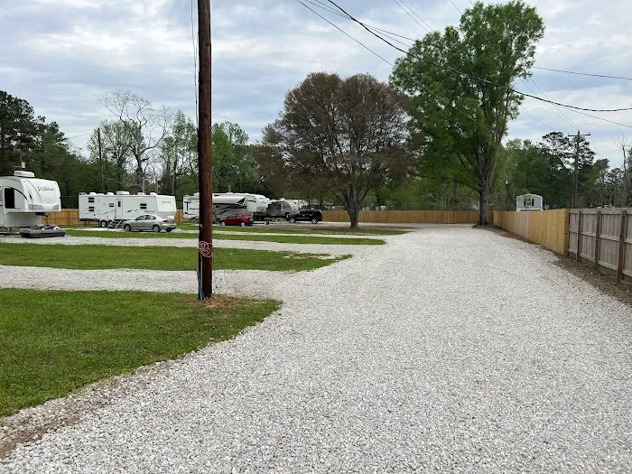 Tate Road Mobile Home / RV Park Picture 9