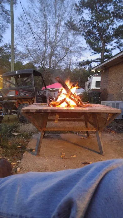 Bay Springs RV Park Picture 3