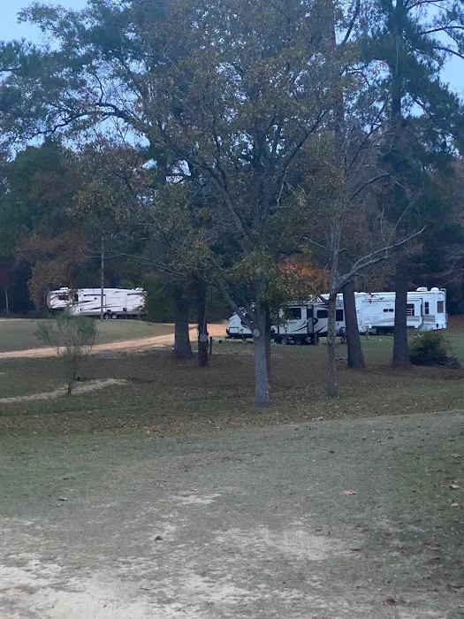Bay Springs RV Park Picture 10