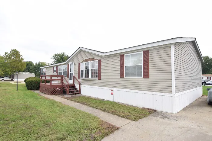 Enchanted Village Manufactured Home Community Picture 4