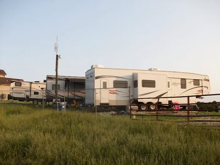 Hermann Horse RV and Camp park Picture 7